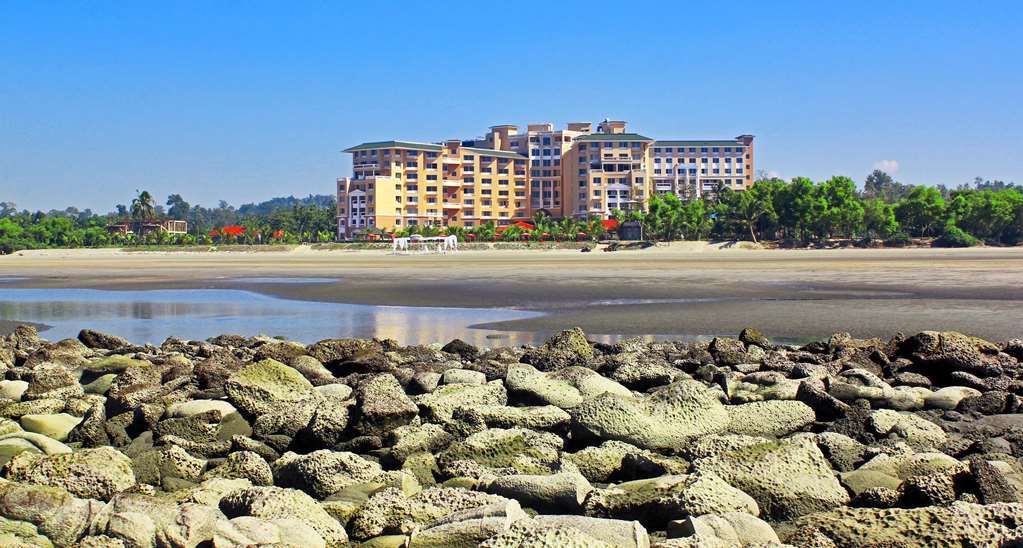 Royal Tulip Sea Pearl Beach Resort & Spa Cox's Bazar Exterior foto